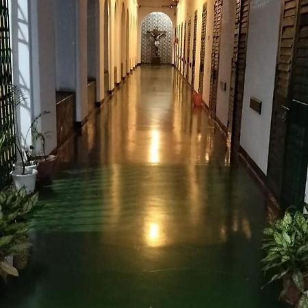 Ywca Gallway Guest House 加尔各答 外观 照片