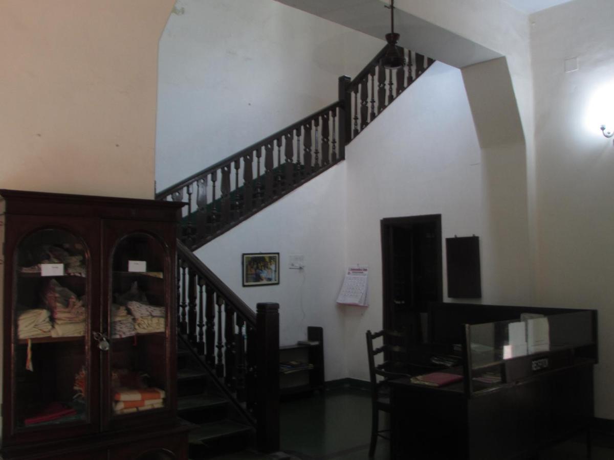 Ywca Gallway Guest House 加尔各答 外观 照片